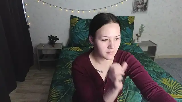 Snapshot of Tori_cute chatting on July 4, 2:40 am Tori cute online show from July 4, 2:40 am