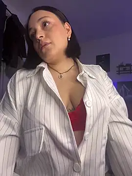 Snapshot of LilyNovaa chatting on June 2, 12:23 am LilyNovaa online show from June 2, 12:23 am