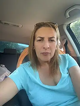 Hot-Milf4U online show from July 27, 8:43 am