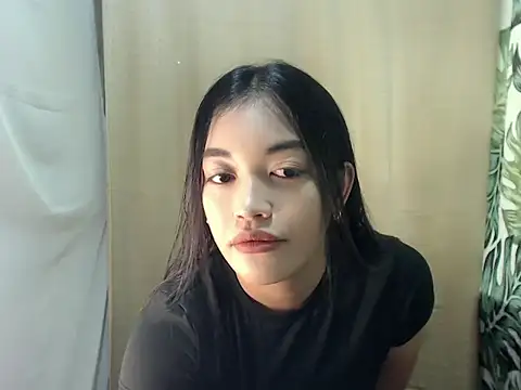 Snapshot of itsme_gwen chatting on May 20, 7:36 am itsme gwen online show from May 20, 7:36 am