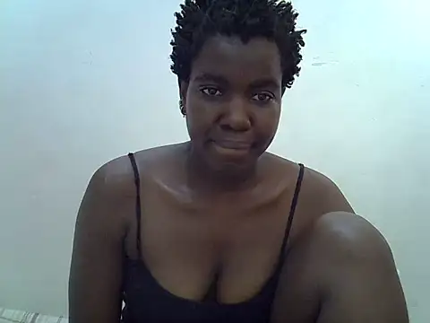 Snapshot of Queen-Alicia chatting on June 7, 5:44 am Queen-Alicia online show from June 7, 5:44 am