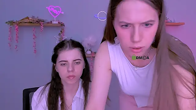 Snapshot of lyra_desire chatting on May 22, 10:10 am lyra desire online show from May 22, 10:10 am