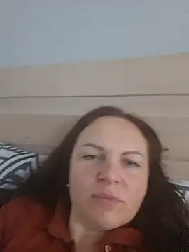 Snapshot of Meri_a chatting on June 22, 2:25 pm Meri a online show from June 22, 2:25 pm