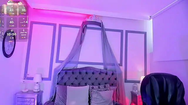 Snapshot of Sabrina_Angel__ chatting on June 22, 1:08 pm Sabrina Angel online show from June 22, 1:08 pm