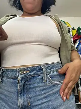 Snapshot of ISABELLA__LUNA chatting on July 16, 2:01 pm ISABELLA LUNA online show from July 16, 2:01 pm