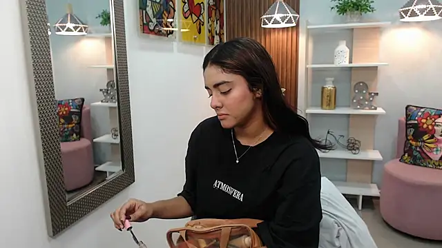 Snapshot of _Lucy_Grey_ chatting on June 3, 11:13 am Lucy Grey online show from June 3, 11:13 am