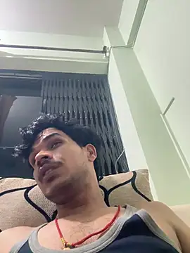Snapshot of Bombay_boy chatting on June 26, 8:35 pm Bombay boy online show from June 26, 8:35 pm
