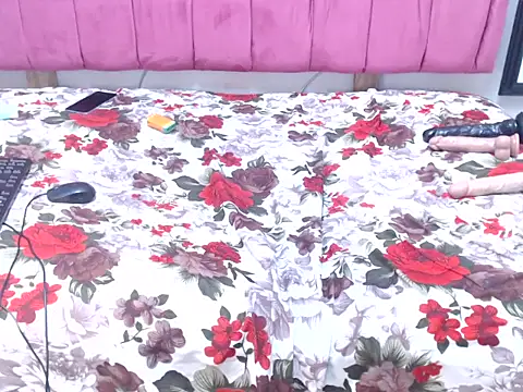 Snapshot of AmberDiamondMMXXX chatting on June 4, 2:39 am AmberDiamondMMXXX online show from June 4, 2:39 am