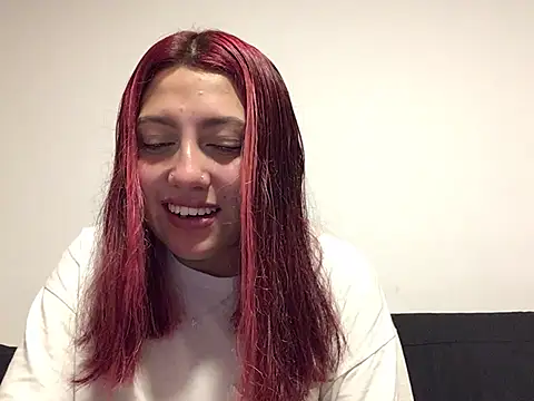 Snapshot of Emma_Cut chatting on June 11, 10:24 am Emma Cut online show from June 11, 10:24 am