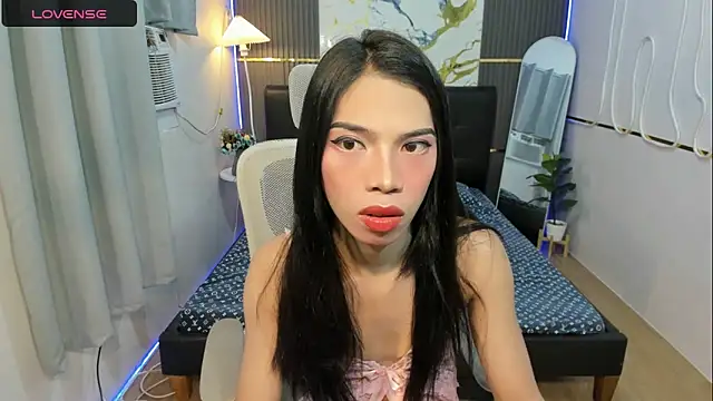 Snapshot of Alexa_therealhorsecock chatting on June 4, 11:11 pm Alexa therealhorsecock online show from June 4, 11:11 pm