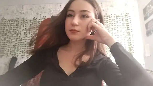 Snapshot of Pollykiss chatting on July 7, 9:13 am Pollykiss online show from July 7, 9:13 am
