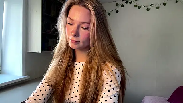 Snapshot of JulietFekete chatting on May 31, 10:11 am JulietFekete online show from May 31, 10:11 am