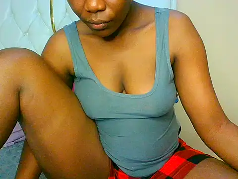 spicyboobs66 online show from June 2, 5:37 pm