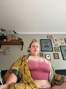 Snapshot of heyheyitssage chatting on June 9, 10:21 pm heyheyitssage online show from June 9, 10:21 pm