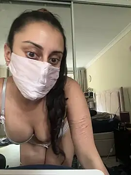 leila salem online show from July 29, 6:28 pm