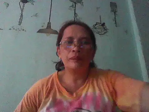 momshe2026 online show from June 19, 7:45 am
