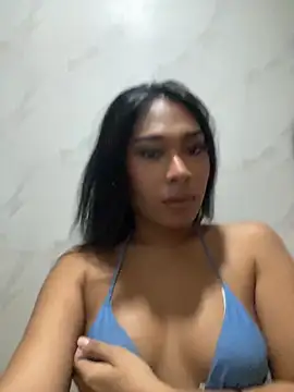 hugecock tamira online show from June 3, 4:45 pm