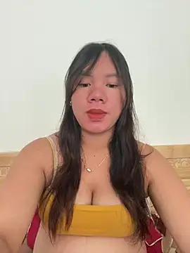 Snapshot of Suki-love chatting on July 9, 12:15 am Suki-love online show from July 9, 12:15 am
