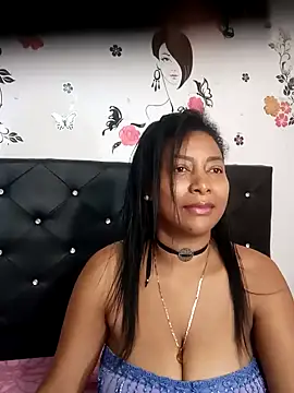 Snapshot of sashaxhot21 chatting on July 28, 9:03 pm sashaxhot21 online show from July 28, 9:03 pm