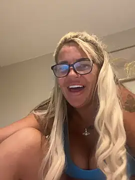 Snapshot of hotmilf66 chatting on June 2, 5:59 pm hotmilf66 online show from June 2, 5:59 pm