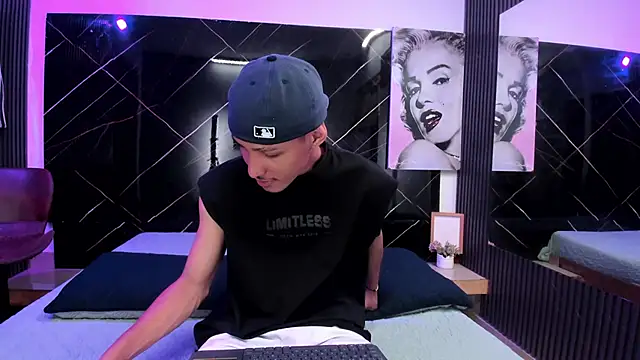Snapshot of Camilo_Contreras chatting on June 26, 7:51 pm Camilo Contreras online show from June 26, 7:51 pm