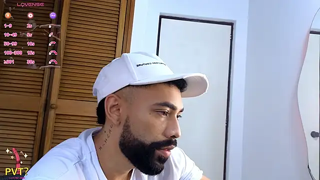 Blade millerr online show from May 24, 12:54 pm