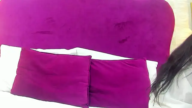 Snapshot of AlexaGill chatting on June 25, 11:59 am AlexaGill online show from June 25, 11:59 am
