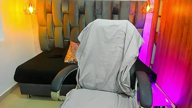 Snapshot of Miel_ferrer chatting on July 2, 1:39 pm Miel ferrer online show from July 2, 1:39 pm