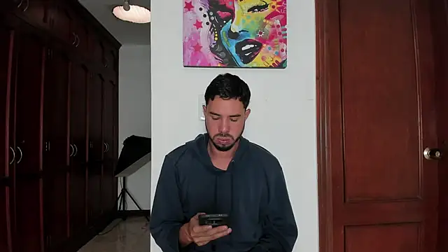 Snapshot of Mystic_temptation2 chatting on May 29, 2:04 pm Mystic temptation2 online show from May 29, 2:04 pm