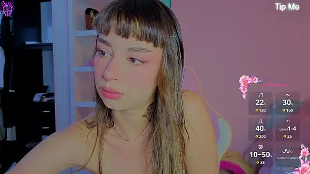 Snapshot of little_rachel_cute chatting on July 4, 11:22 pm little rachel cute online show from July 4, 11:22 pm