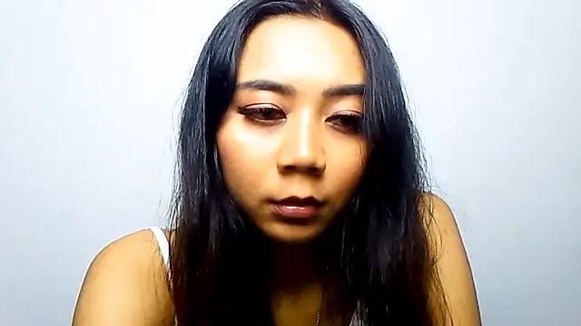 Snapshot of KristieOrtmann chatting on June 25, 1:48 pm KristieOrtmann online show from June 25, 1:48 pm