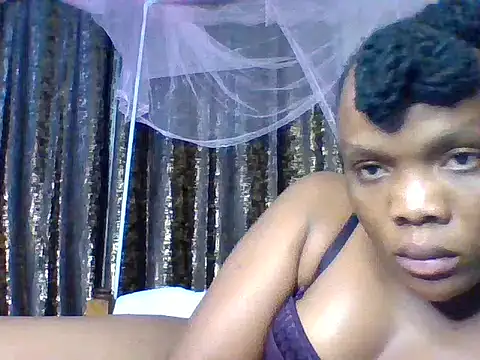 Snapshot of Juice-pussy123 chatting on June 23, 10:30 pm Juice-pussy123 online show from June 23, 10:30 pm