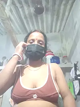 Snapshot of diyadey299 chatting on July 4, 2:23 pm diyadey299 online show from July 4, 2:23 pm