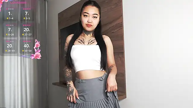 Snapshot of LillGothBaby chatting on June 21, 4:26 am LillGothBaby online show from June 21, 4:26 am