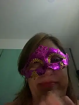 lulupiecitosamor online show from May 21, 10:28 pm