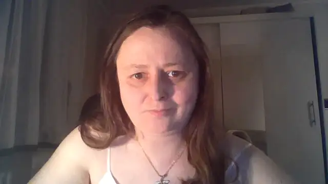 Snapshot of TaylorLovely chatting on June 9, 8:20 pm TaylorLovely online show from June 9, 8:20 pm
