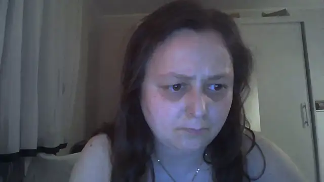 Snapshot of TaylorLovely chatting on June 24, 8:19 pm TaylorLovely online show from June 24, 8:19 pm