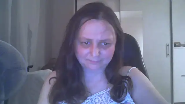 Snapshot of TaylorLovely chatting on July 1, 8:08 pm TaylorLovely online show from July 1, 8:08 pm