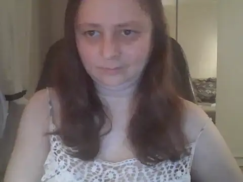 Snapshot of TaylorLovely chatting on July 2, 8:15 pm TaylorLovely online show from July 2, 8:15 pm