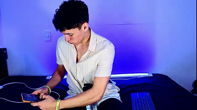 Luke Muscle online show from May 26, 12:34 pm