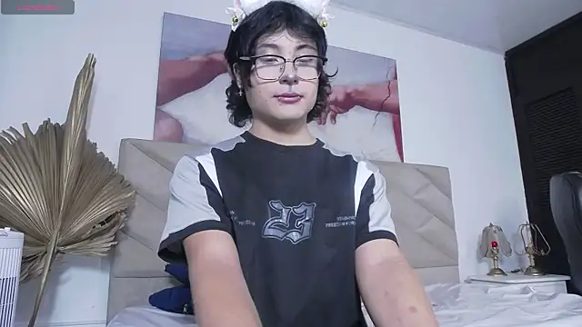 Snapshot of CataliinaSanttana chatting on June 16, 6:21 pm CataliinaSanttana online show from June 16, 6:21 pm