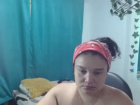 Snapshot of lucero_chuvy chatting on May 21, 8:38 pm lucero chuvy online show from May 21, 8:38 pm