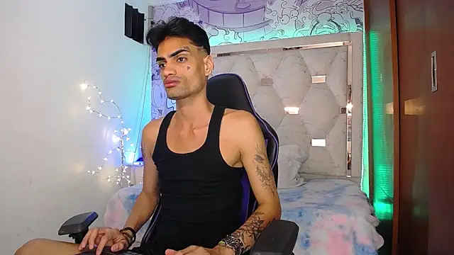 Snapshot of Liam_bedoya chatting on May 23, 4:07 am Liam bedoya online show from May 23, 4:07 am