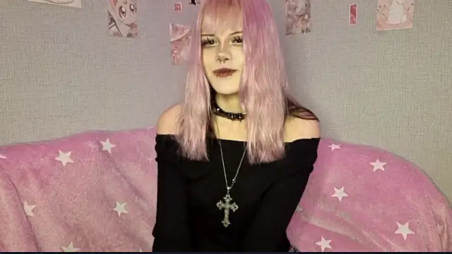 Snapshot of VelvetAlice chatting on June 5, 9:31 pm VelvetAlice online show from June 5, 9:31 pm
