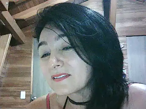 Snapshot of Anlly_garcia002 chatting on June 4, 11:44 pm Anlly garcia002 online show from June 4, 11:44 pm