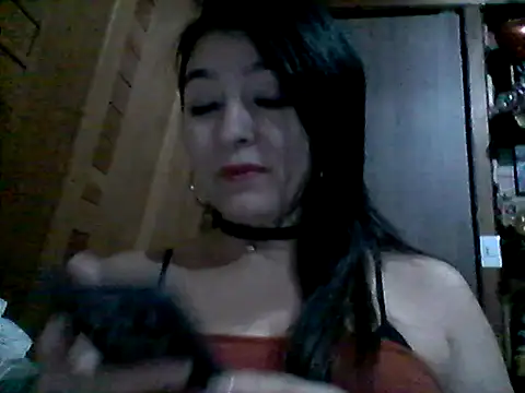 Snapshot of Anlly_garcia002 chatting on July 18, 12:48 am Anlly garcia002 online show from July 18, 12:48 am