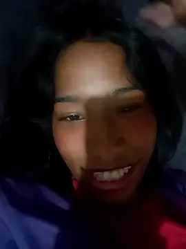 Snapshot of Valentina21aa chatting on May 24, 8:14 pm Valentina21aa online show from May 24, 8:14 pm