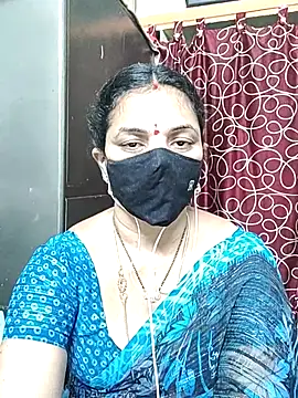 Snapshot of Leela_555 chatting on July 5, 8:43 am Leela 555 online show from July 5, 8:43 am