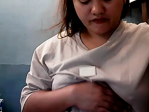 Snapshot of Irisshinn chatting on July 12, 7:27 pm Irisshinn online show from July 12, 7:27 pm