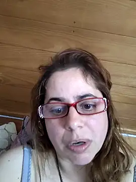 Snapshot of darkellie chatting on May 22, 1:06 pm darkellie online show from May 22, 1:06 pm